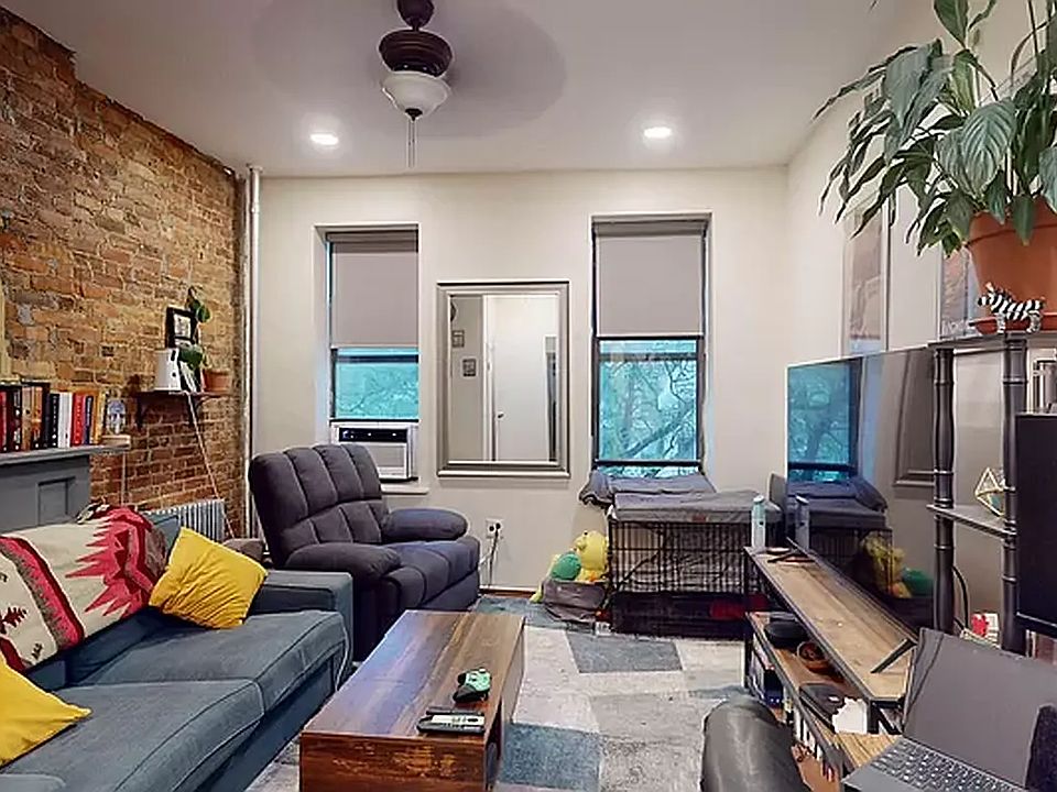 1st image of 1626 2nd Ave APT 2S