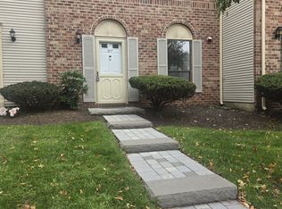 187 Hampshire Ct, Piscataway, NJ 08854