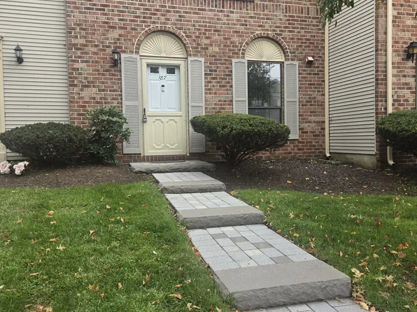 187 Hampshire Ct, Piscataway, NJ 08854