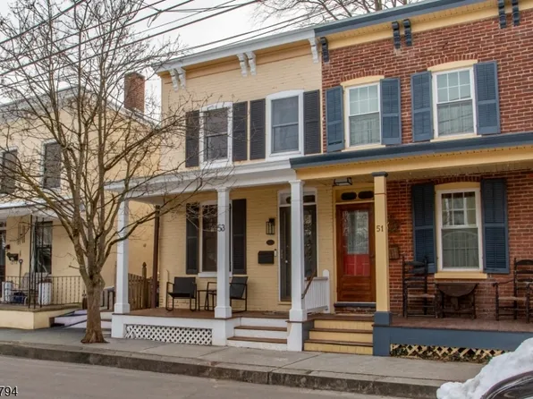 53 Buttonwood St, Lambertville City, NJ 08530