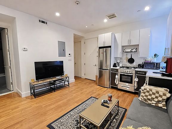 3rd image of 39 Malcolm X Blvd #3B