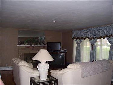 4th image of 639 Broadview Cir