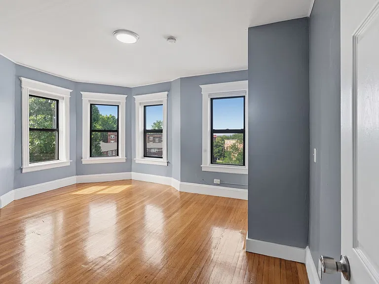 92 Woodside Terrace — Photo 13
