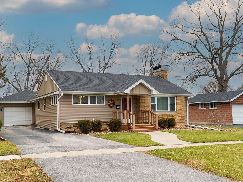1256 N Academy St, Galesburg, IL 61401 Zillow