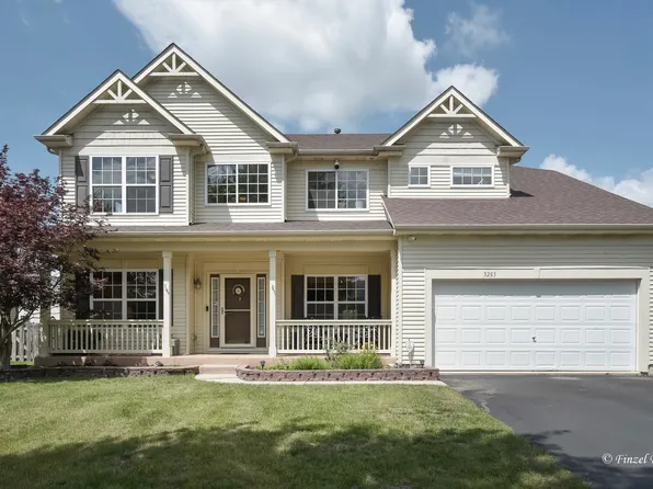 3283 Pinewood Dr, Yorkville, IL 60560