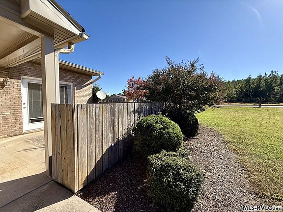 4th image of 160 Reed Cir