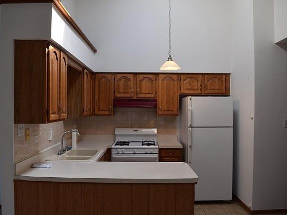 2nd image of 7405 Southwest Hwy APT 3W