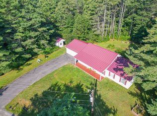 14 Caron Dr, Farmingdale, ME 04344