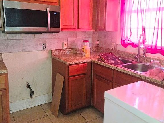 3rd image of 1413 19th St