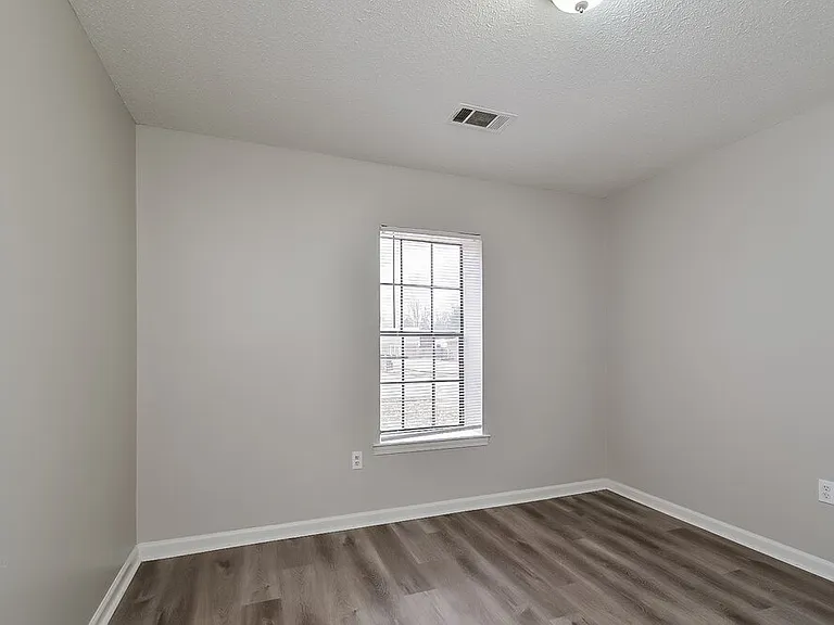 7371 Hollorn Ln — Photo 14