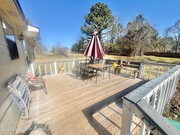 3rd image of 205 Reeder Rd