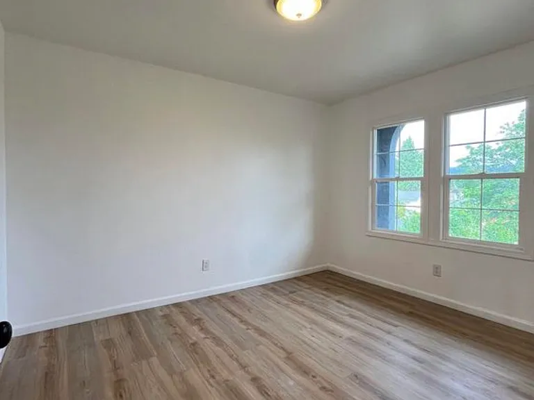 913 Jq Adams St — Photo 9