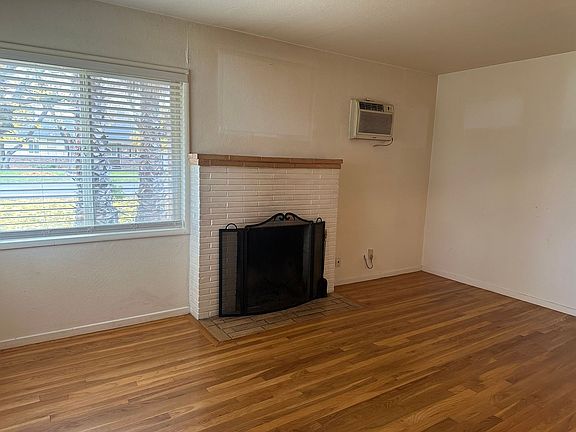 3rd image of 3032 Tamalpais Way