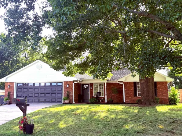 207 Willow Way, Clarksville, AR 72830