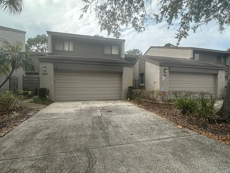1532 N Carolwood Blvd — Photo 56