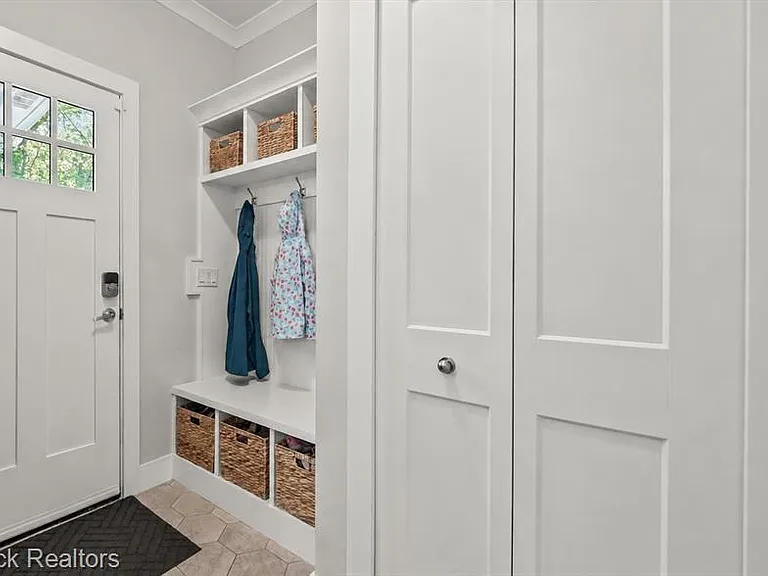402 N Alexander Ave — Photo 29