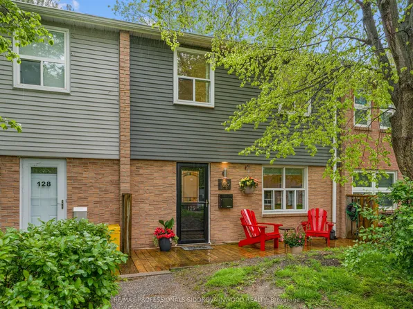 1050 Shawnmarr Rd #129, Mississauga, ON L5H 3V1