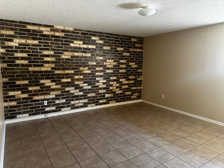 1118 Violet Ave #A — Photo 6