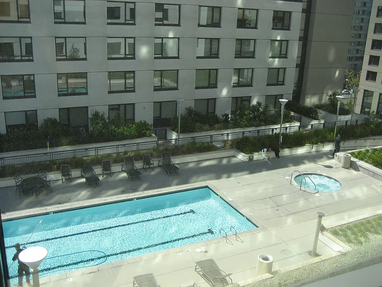 250 King St #714 — Photo 12