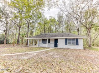 14609 Wolf Ridge Rd, Moss Point, MS 39562