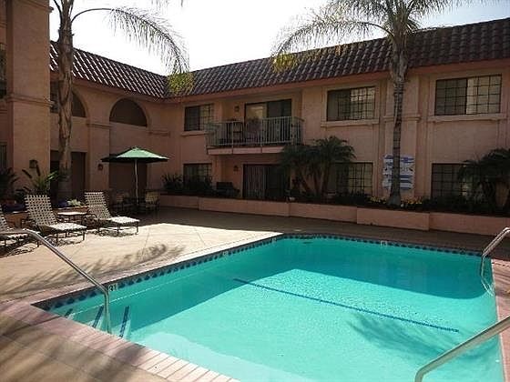 2nd image of 245 W Tujunga Ave APT 206