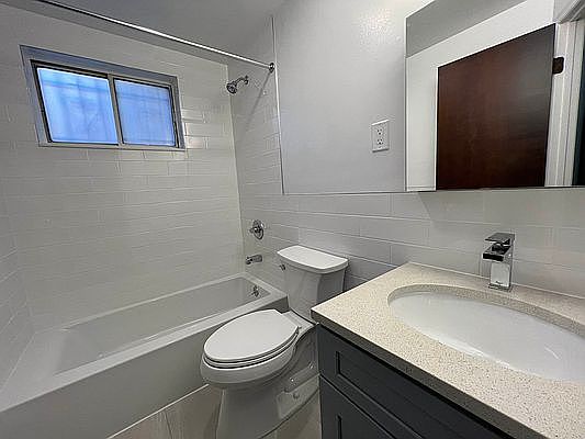5th image of 20-04 49th St #1F