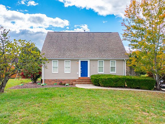 2nd image of 115 Huckleberry Ln