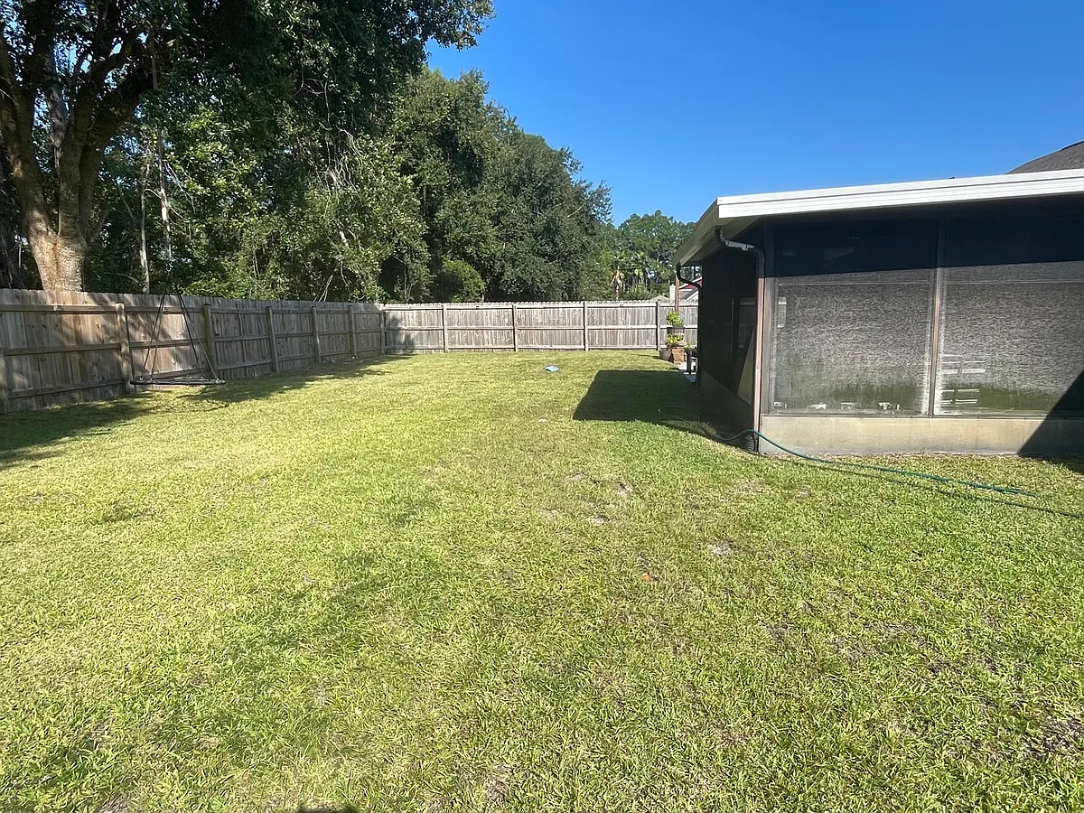 Building Photo - 546 E Timberlake Dr