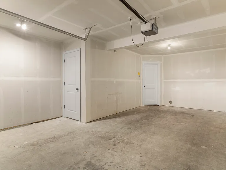 Gravelly Lake Brownstones — Photo 37