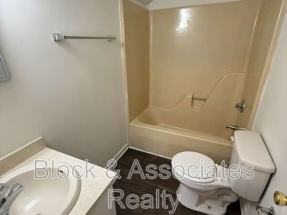 5th image of 120 W Presnell St #C