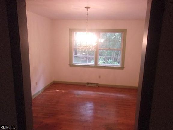3rd image of 207 Aspen Blvd