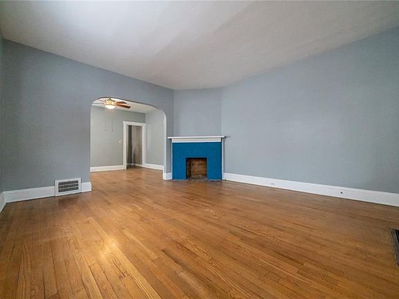 3rd image of 1273 W 102nd St