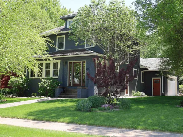 810 S 3rd Ave, Rock Rapids, IA 51246