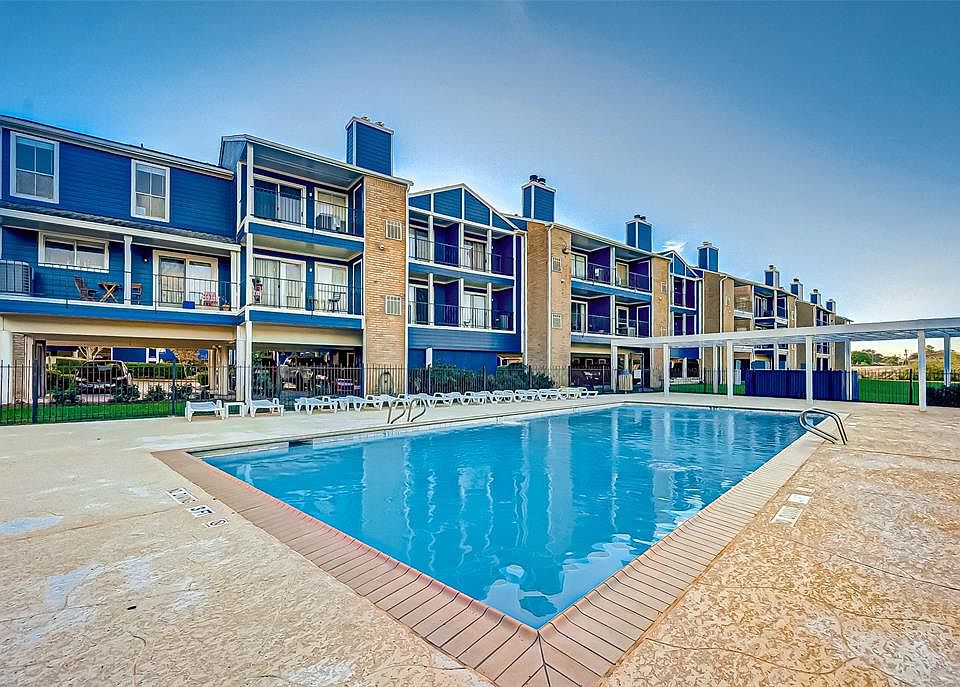 1st image of 18511 Egret Bay Blvd APT 407