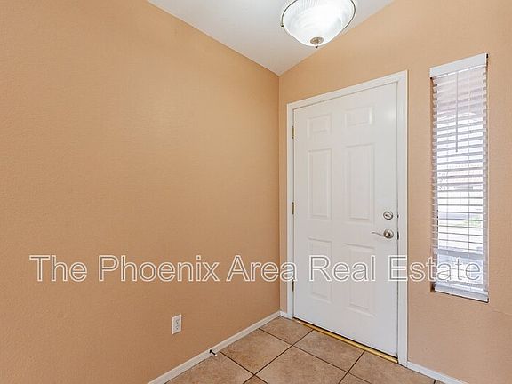 3rd image of 1261 N Balboa Dr