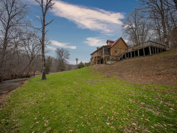 323 Spring Creek Rd, Westpoint, TN 38486