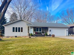 604 Georgia Ave SW, Orange City, IA 51041