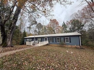 1032 Autumn Dr, East Bend, NC 27018
