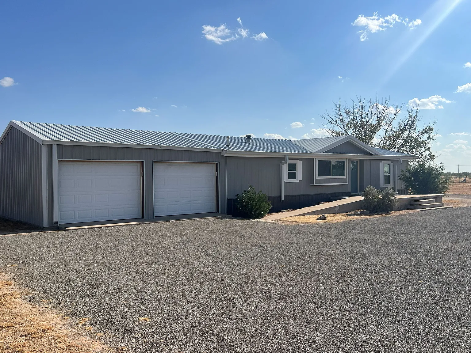 3 bed, 1344 sqft, $2,300 — Photo 3