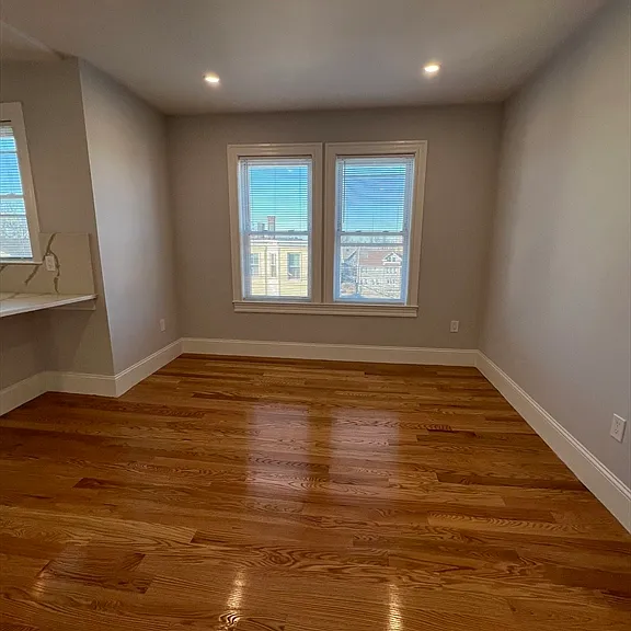 75 Winchester St #1 — Photo 8