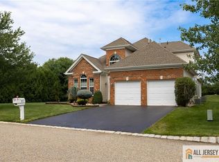 83 Timber Hill Dr, Monroe Township, NJ 08831