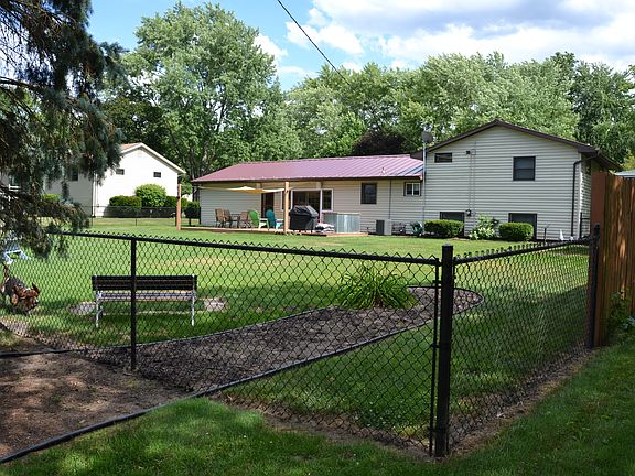 3rd image of 18429 Westover Dr