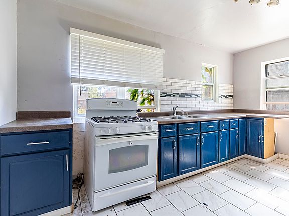 4th image of 4433 Vermont Ct