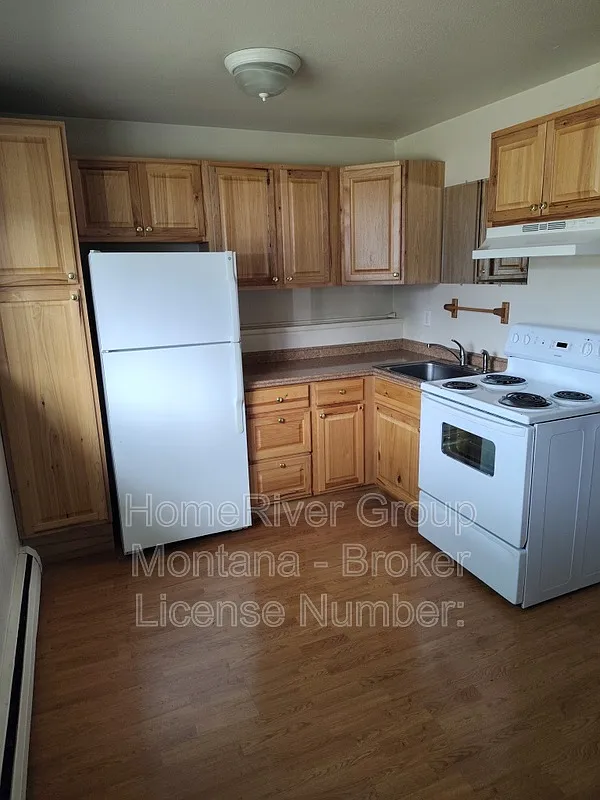 2 bed, 1.0 bath, $1,150 — Photo 2