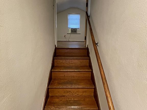4th image of 403 N Roosevelt St