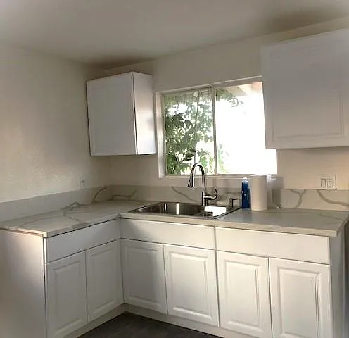 16476 Yucca St — Photo 2