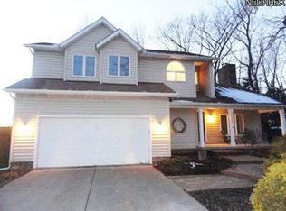 6826 Cherry Blossom Dr, Mentor, OH 44060