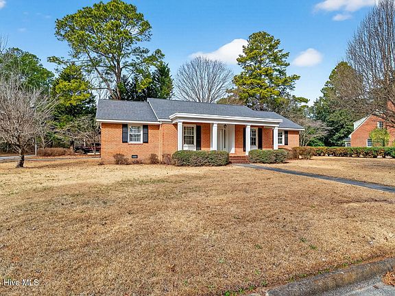 2nd image of 808 Chestnut Drive
