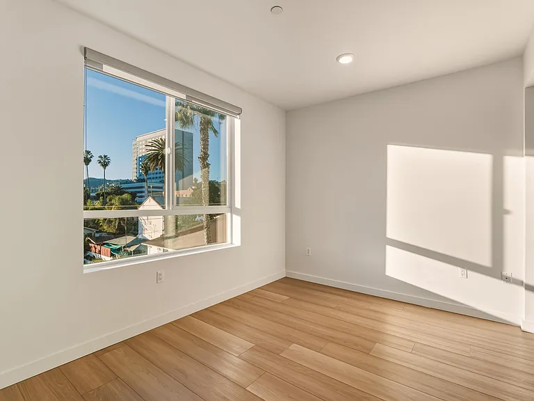 The Sophia - 1759 N Gower St — Photo 39