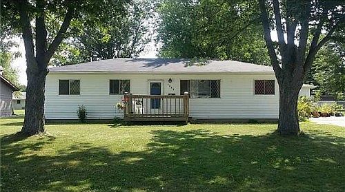 2nd image of 1222 Linden St